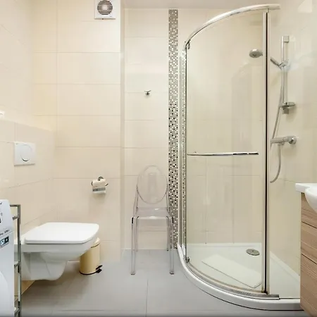 203 - Polanki - Pool & *